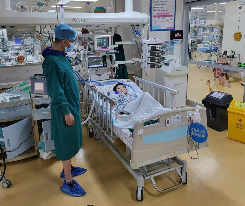 保川县跨省救护车出租公司