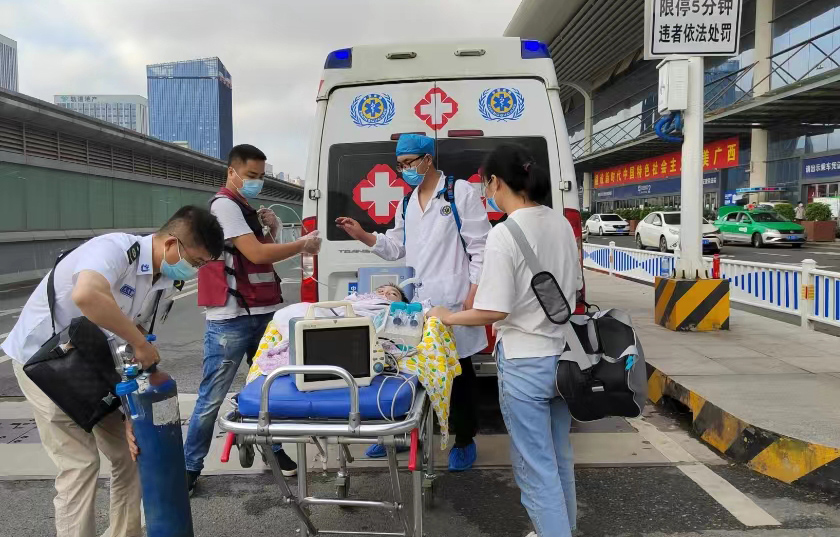 保川县救护车出租公司